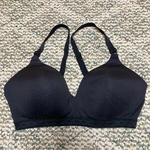 5/$15 Warner’s Black Wire-free Bra 38C